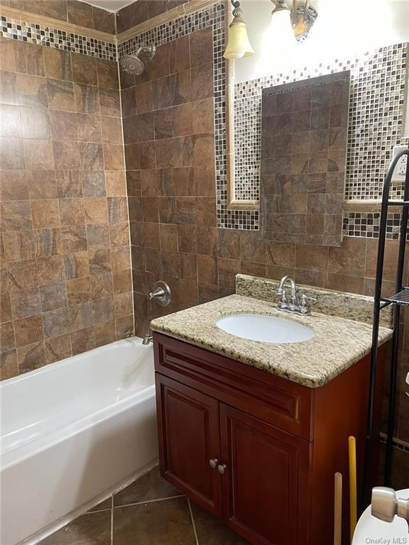 Foto del edificio - 3644 Harper Ave