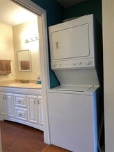 Building Photo - 1905 San Gabriel St