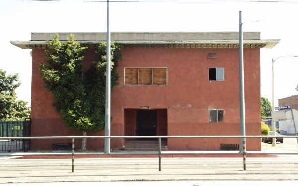 Primary Photo - 1131 E Washington Blvd