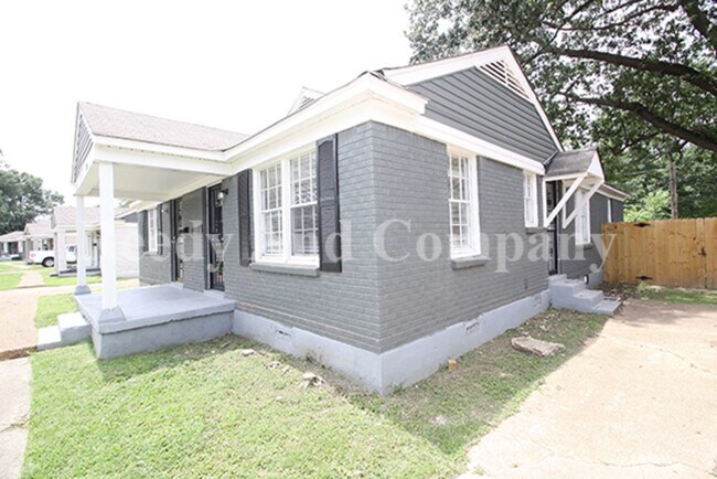 Foto del edificio - 89 Eastview Dr