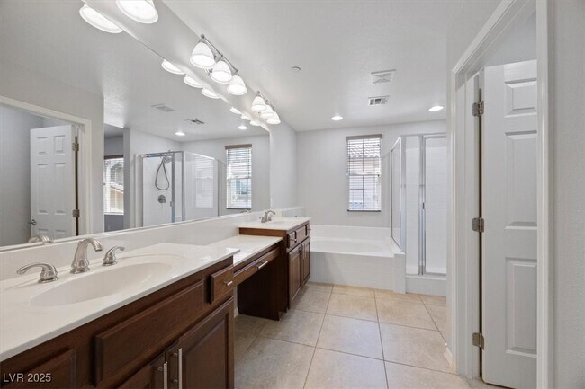 Foto del edificio - 11404 Belmont Lake Dr