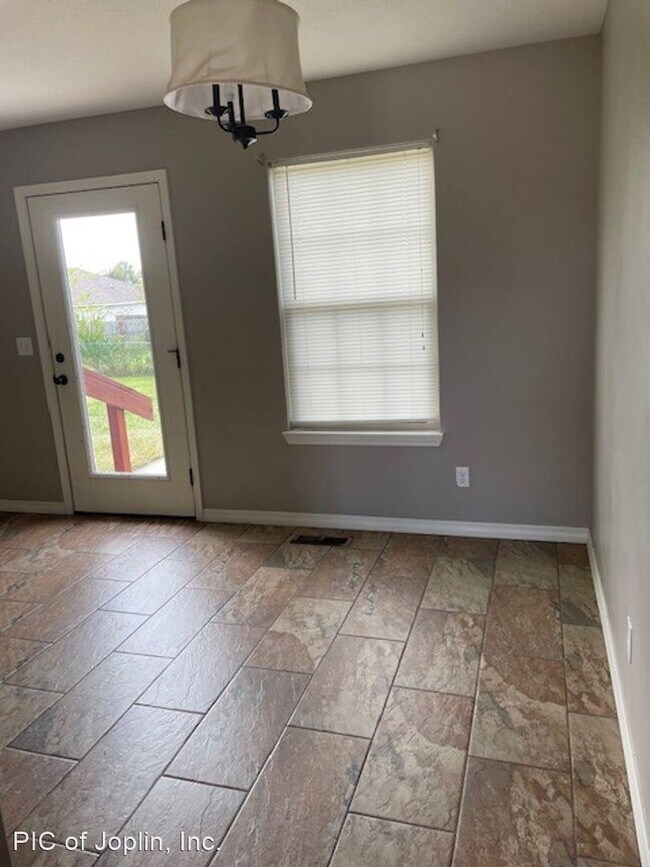 Foto del edificio - 3 br, 2 bath House - 1218 Montana Place