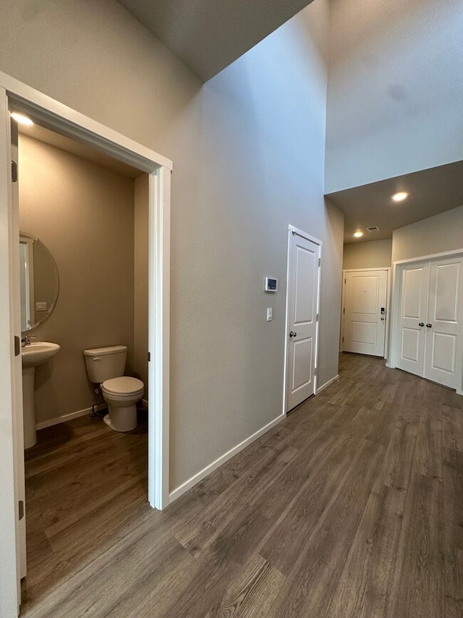 Building Photo - 20629 SE Gemstone Ave