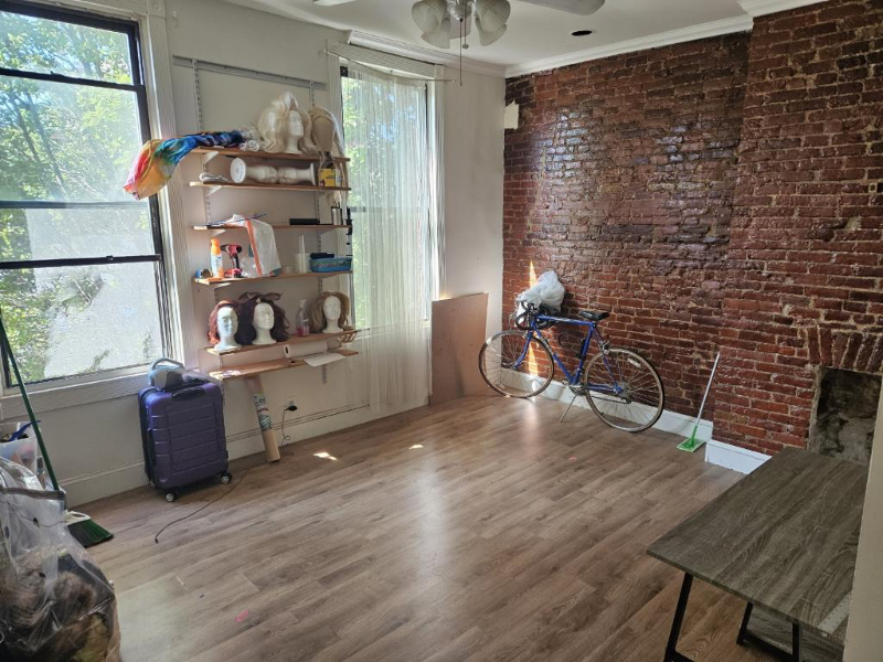 Primary Photo - 527 Wharton St