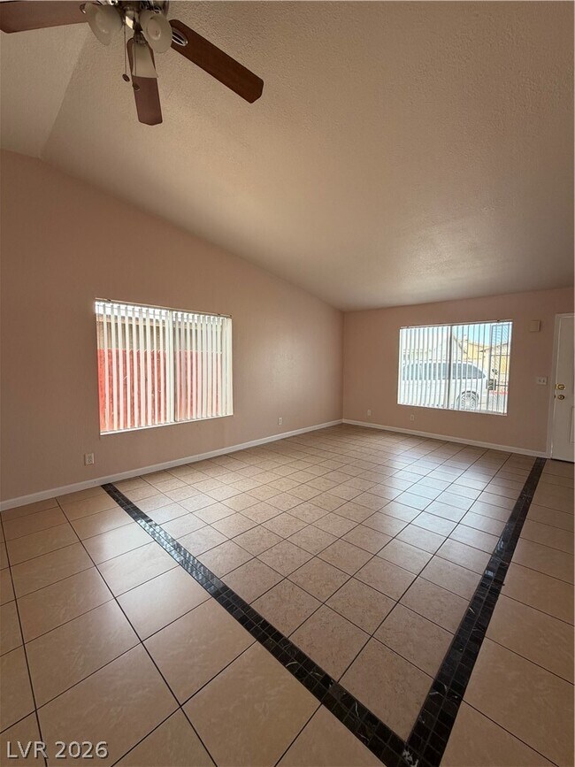 Building Photo - 5947 Via La Contera Dr