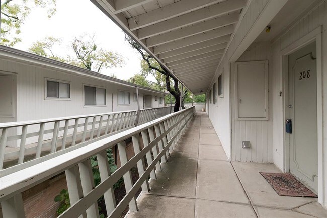 Foto del edificio - 4712 Abbott Ave