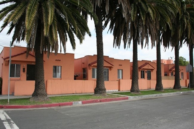 Foto del edificio - 1134 Blinn Ave