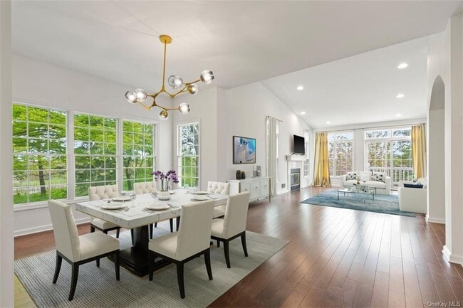 Building Photo - 65 Doral Greens Dr W