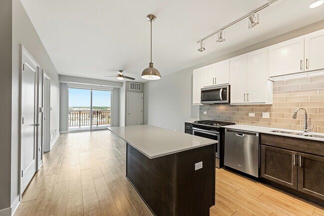 Foto del edificio - Maple and Main