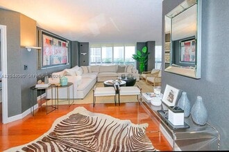 Building Photo - 3600 Mystic Pointe Dr