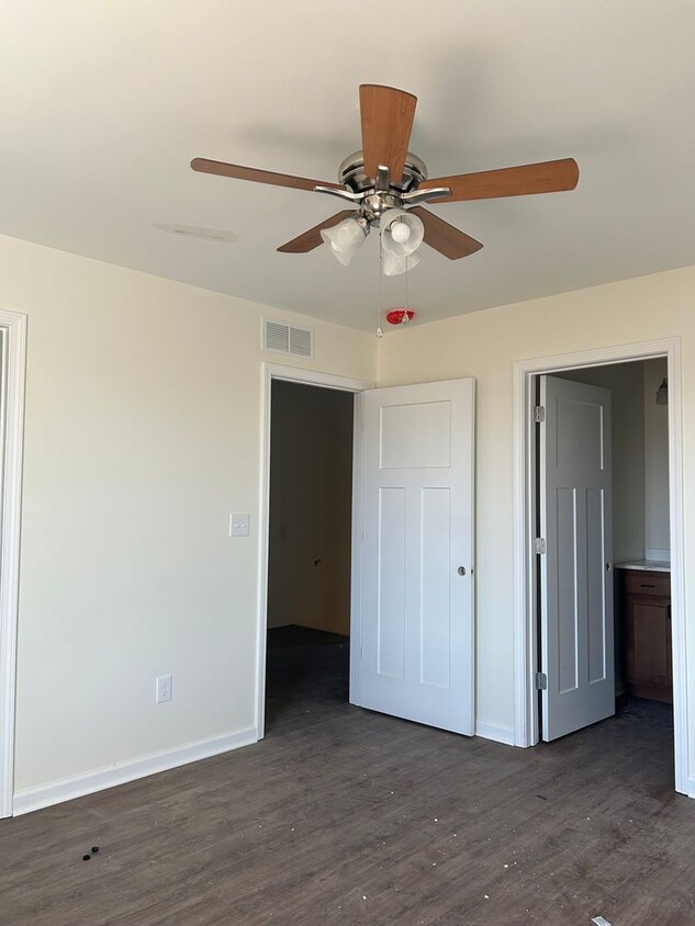 Building Photo - Wisteria Way