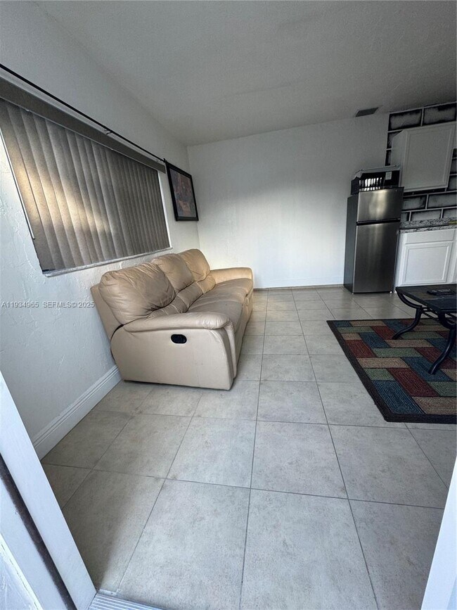 Foto del edificio - 3300 NW 209th Terrace