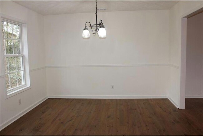 Foto del edificio - 3364 Stilesboro Rd NW