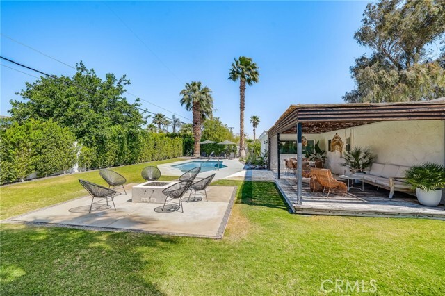 Foto del edificio - 2881 N Cypress Rd