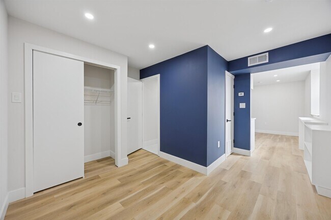 Foto del edificio - 4522 Baker St