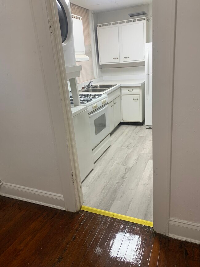 Foto del edificio - 1410 Watts St