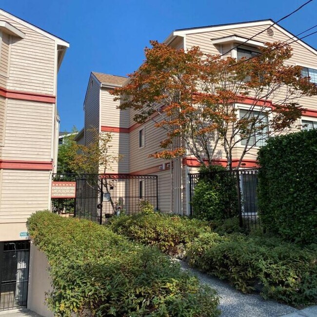 Building Photo - 1 bedroom in Seattle WA 98105