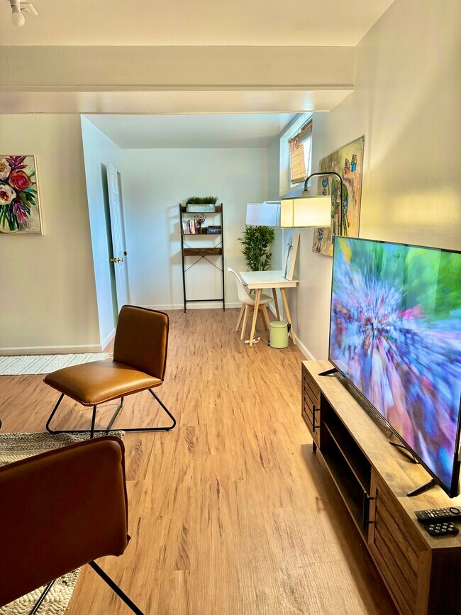 Foto del edificio - 4903 Ashford Dr
