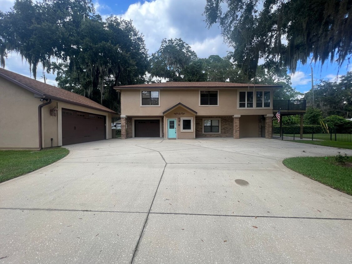 Primary Photo - Amazing home near St Johns River!