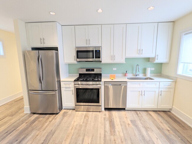 Photo - 1918 N Ridgeway Ave Townhome