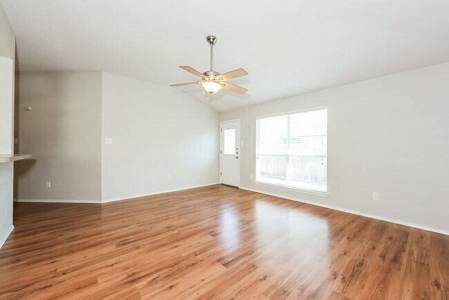 Foto del edificio - 10201 Dawson Trail