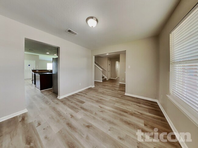 Building Photo - 23303 Crosscut Pass Dr