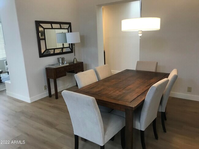 Foto del edificio - 32804 N 69th St