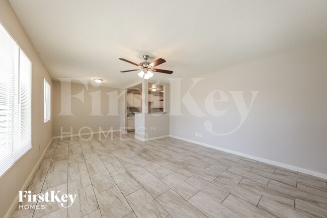 Foto del edificio - 1308 W Elm St