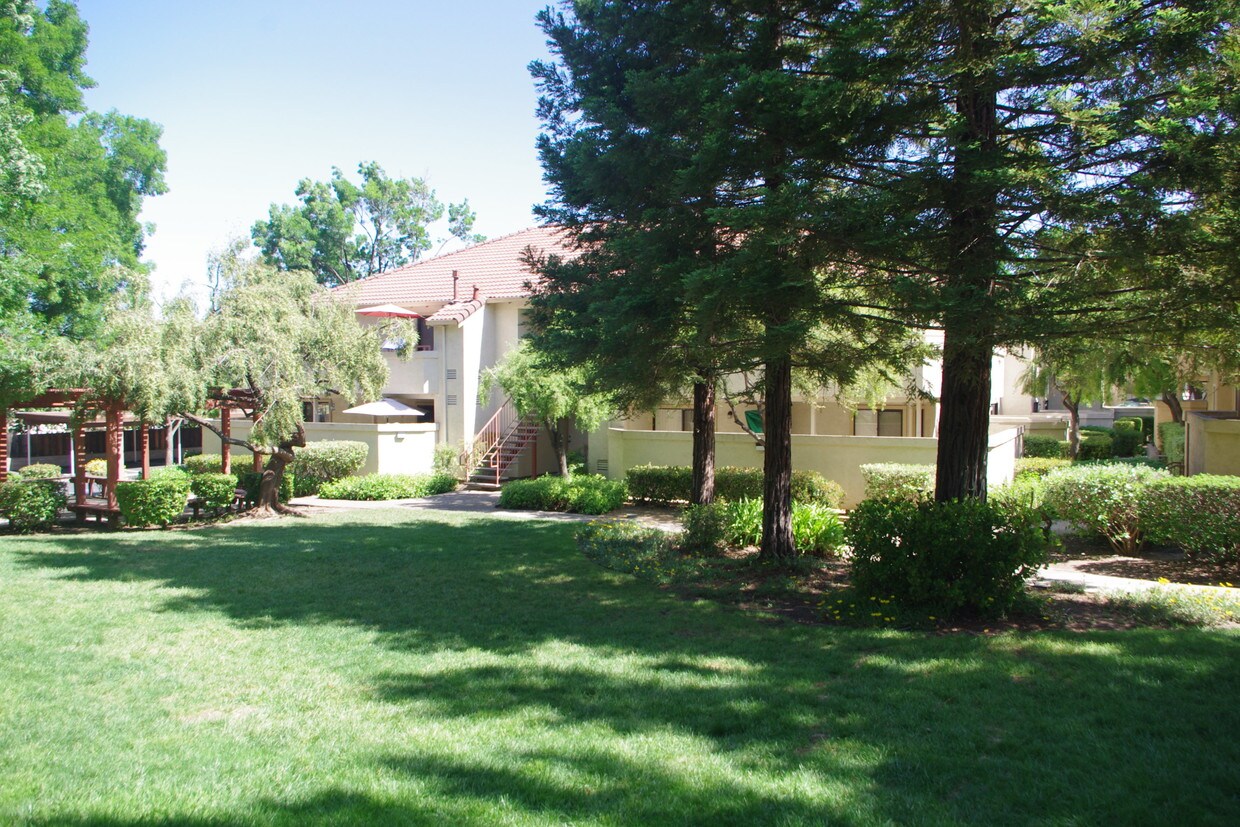 Cowell Terrace 1167 Saint Matthew Pl Concord, CA Apartments for