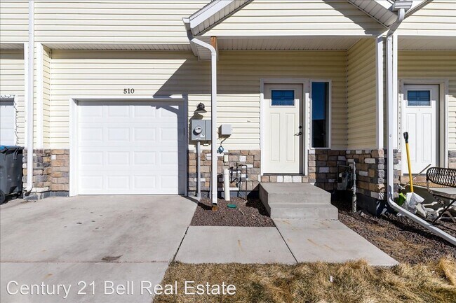 Building Photo - 3 br, 2.5 bath House - 510 Queens Road
