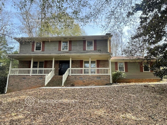 Building Photo - 5120 E Shore Dr SW