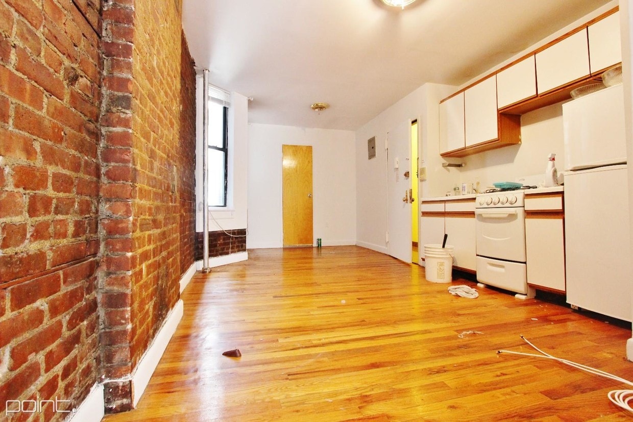 Primary Photo - 436 E 76th St