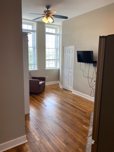 Foto del edificio - 5 S Center St