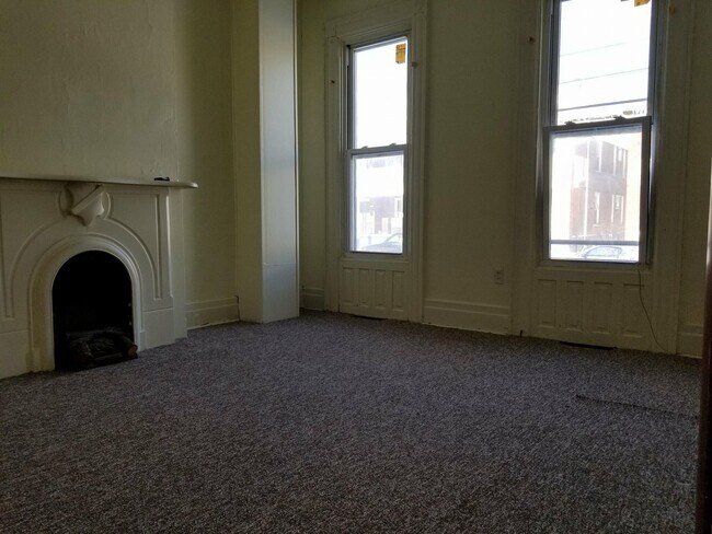 Building Photo - 227 W 16th St