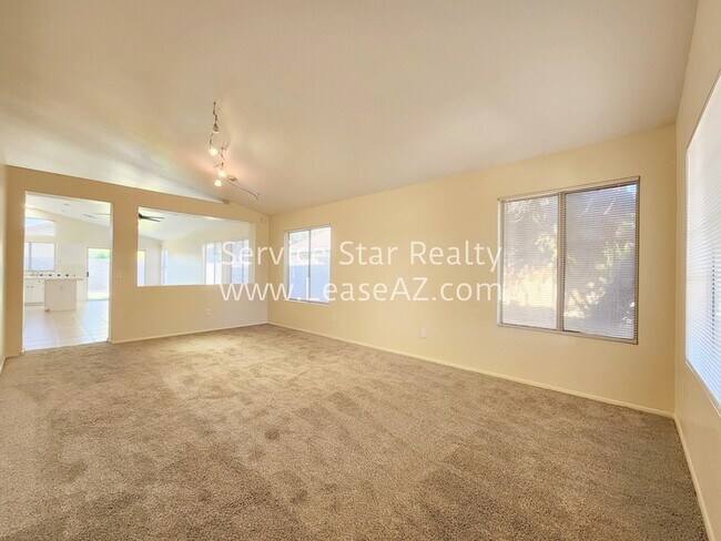 Foto del edificio - 2281 E Derringer Way