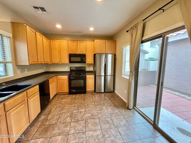Foto del edificio - 14214 W Country Gables Dr