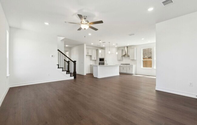 Building Photo - 4944 Ripley Ave