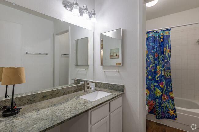 Second bathroom - Prestonwood