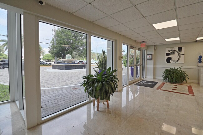 Foto del edificio - 7904 West Dr
