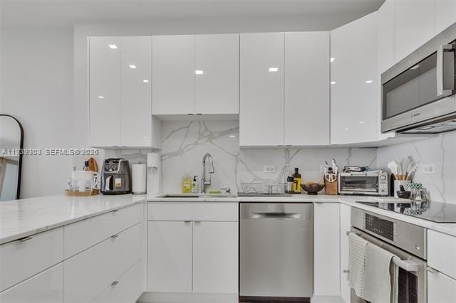 Foto del edificio - 5701 Collins Ave