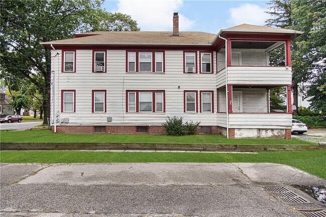 Building Photo - 1012 Narragansett Blvd