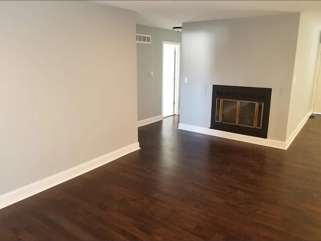 Building Photo - 6785 Finchdale Ct