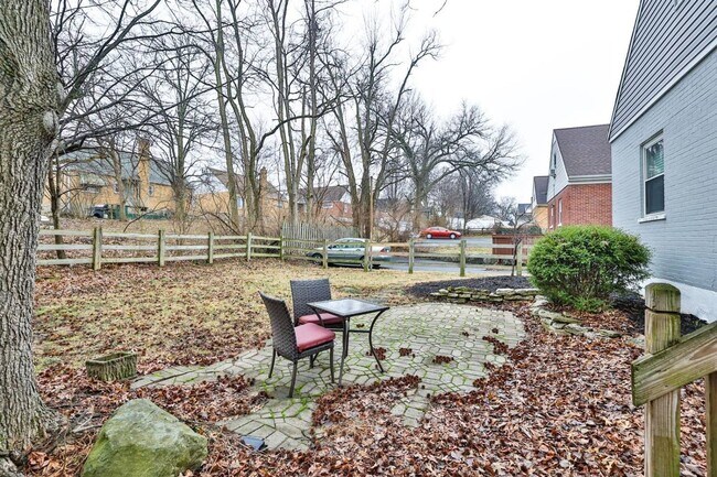 Foto del edificio - DELHI TWP- Spacious 4 bedroom 3 bath Cape Cod with garage