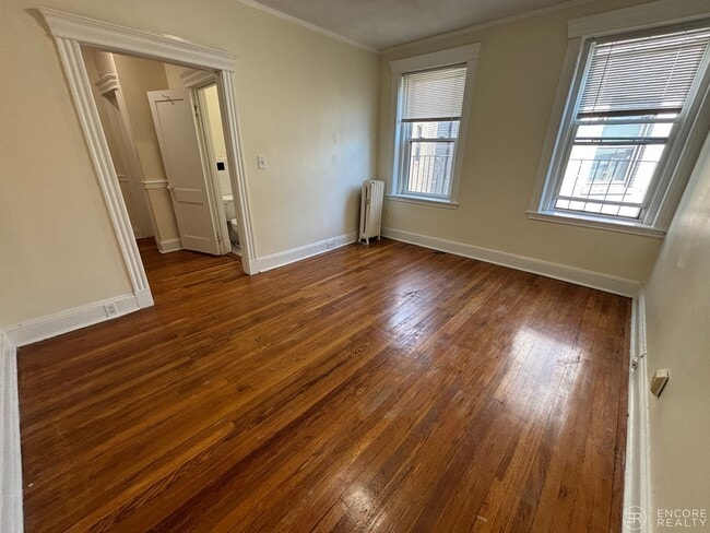 Building Photo - 360 Riverway