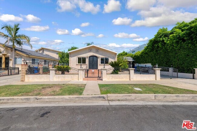 Foto del edificio - 5038 Hesperia Ave