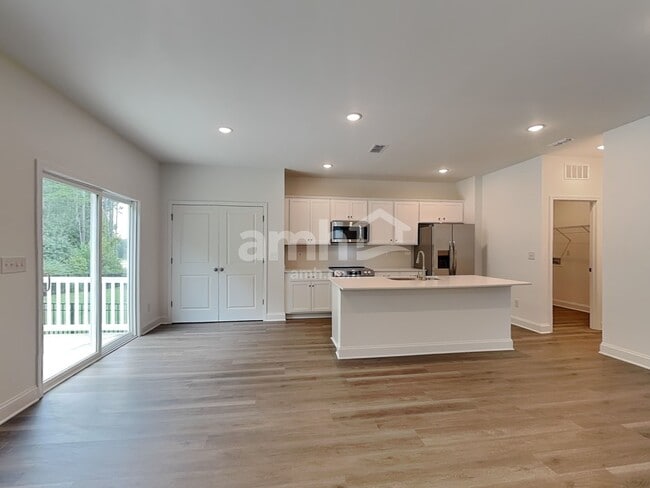 Building Photo - 1107 Livengood Wy