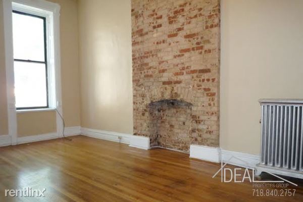 Foto principal - 995 Bedford Ave