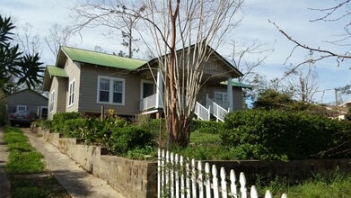 Building Photo - 418 W Satsuma Rd