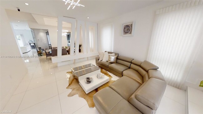 Foto del edificio - 5 br, 6.5 bath House - 8286 NW 33rd Ter