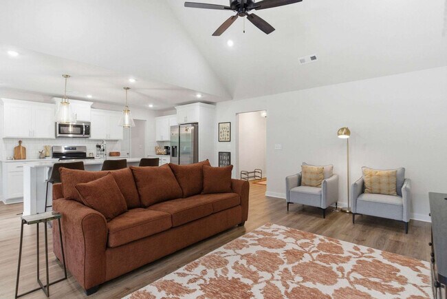 Building Photo - 3 Drem Cir